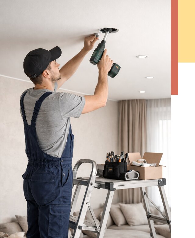 Установка и монтаж точечных светильников в натяжной потолок в Белогорске от 1836 руб. | ОТДЕЛОЧНИК-Бгк